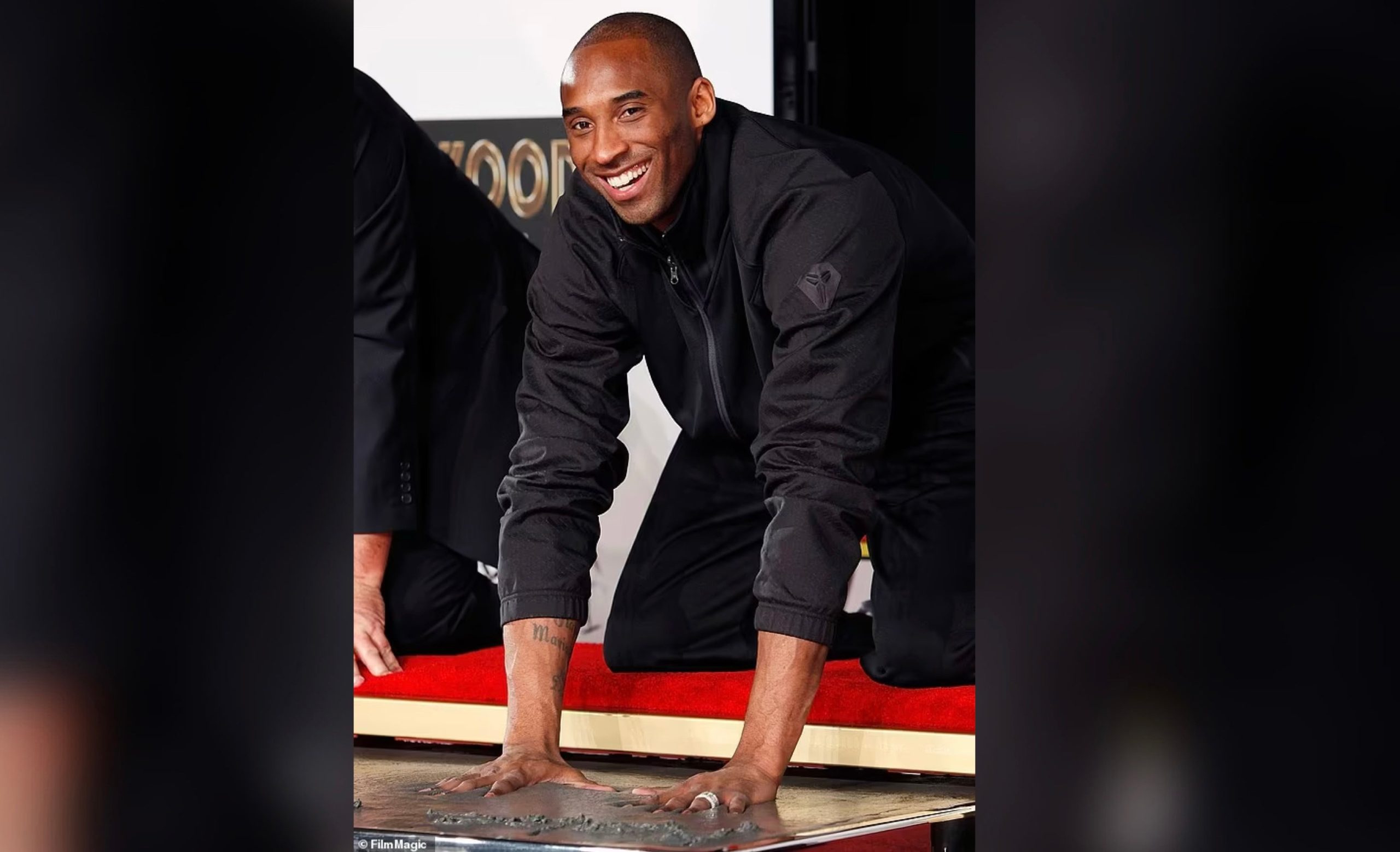 Kobe Bryant's Daughters Put Hands in Late Dad's Handprint: Photo