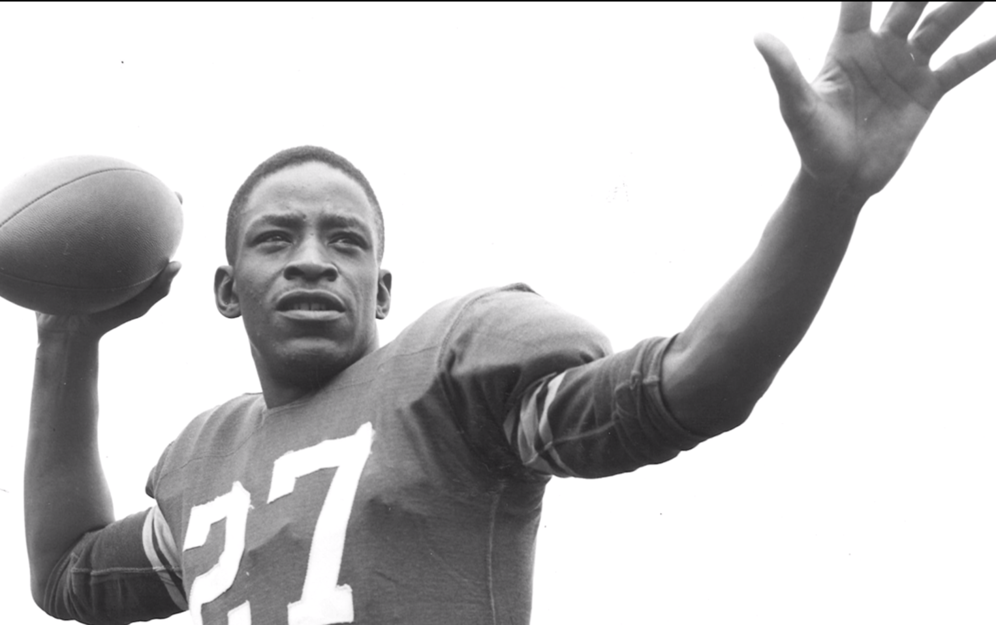 Remembering Willie Thrower, The NFL's First Black Quarterback - Because ...